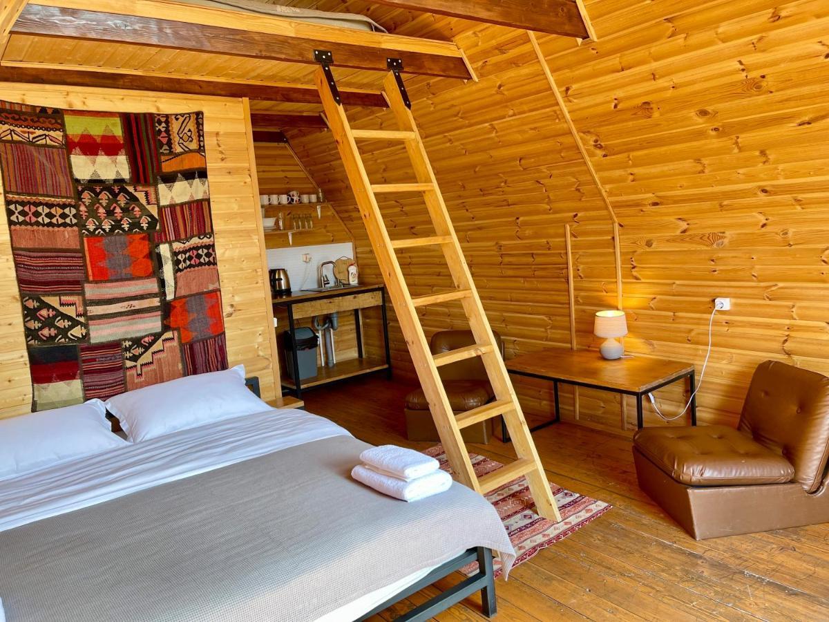Kazbegi Kuro Cottages Eksteriør bilde