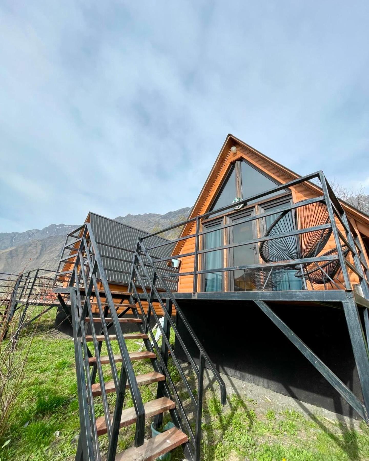 Kazbegi Kuro Cottages Eksteriør bilde