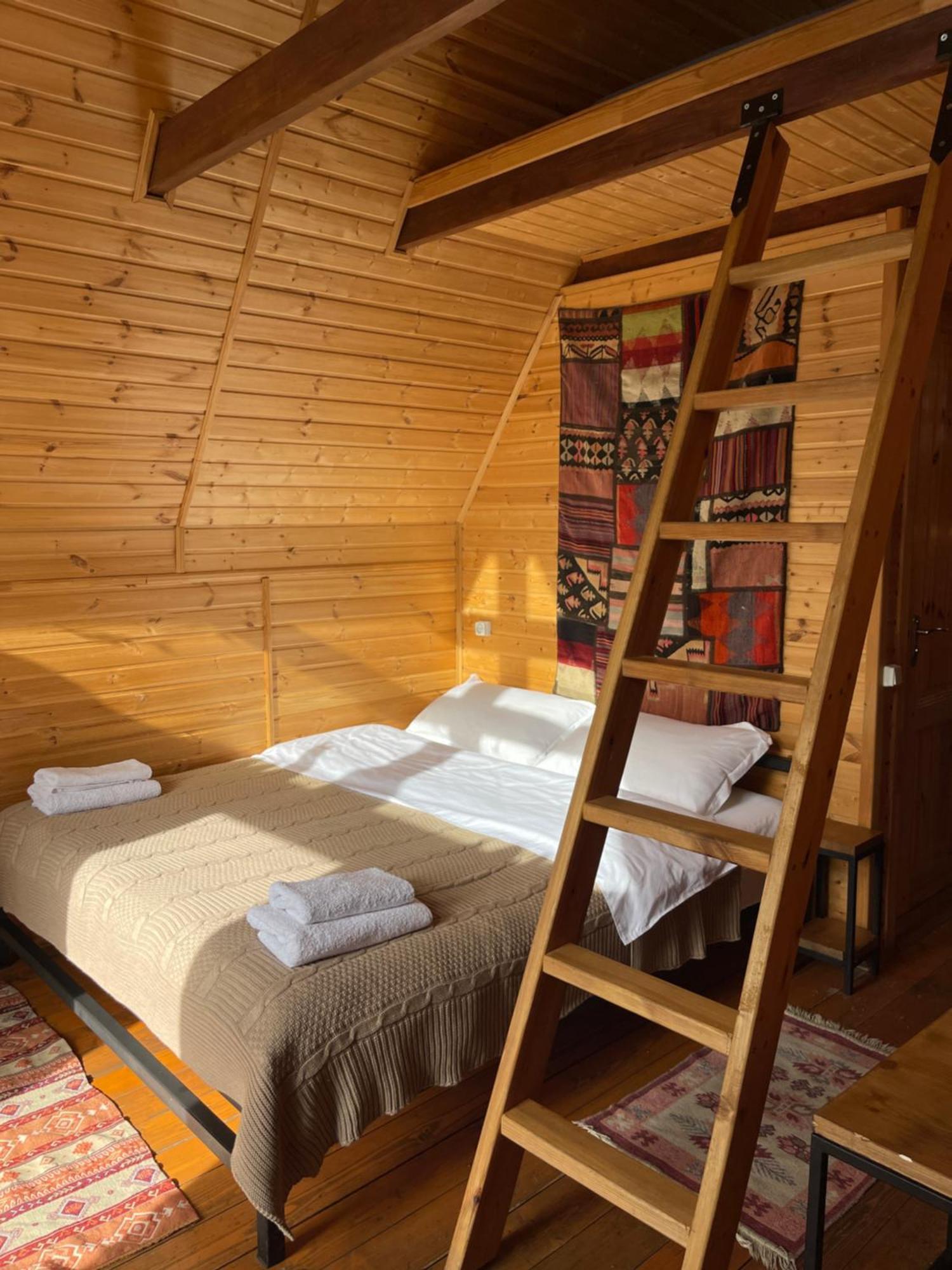 Kazbegi Kuro Cottages Eksteriør bilde